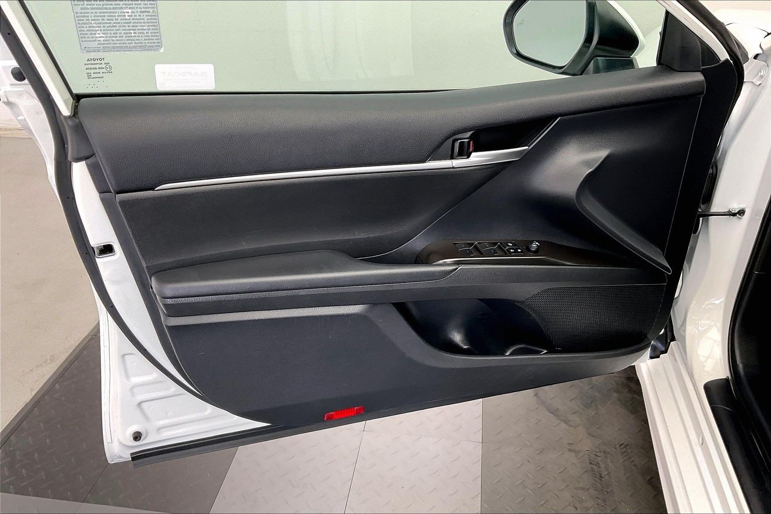 Used 2024 Toyota Camry SE w/ Convenience Package FWD image 26