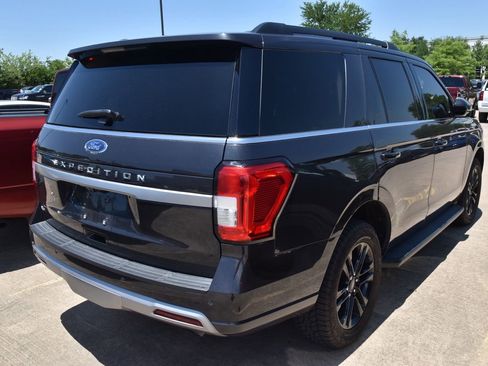 Used 2024 Ford Expedition XLT AWD/4WD image 5