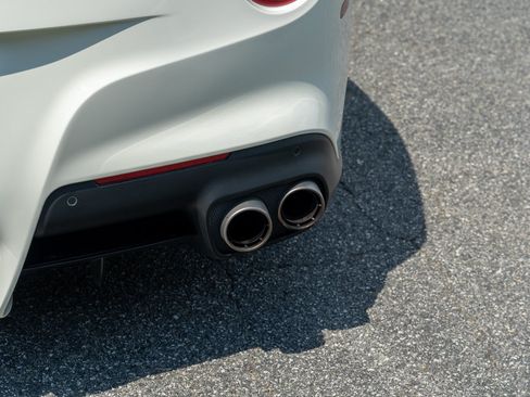 Used 2017 Ferrari F12 Berlinetta RWD image 14