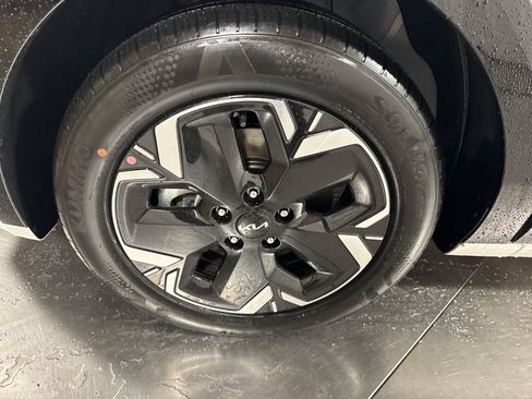 New 2026 Kia Niro Wind w/ Wind Preserve Package FWD image 2