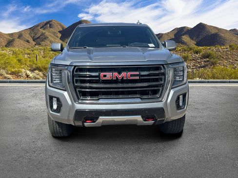 Used 2024 GMC Yukon AT4 w/ Technology Package AWD/4WD image 3