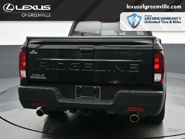Used 2025 Honda Ridgeline Black Edition image 8