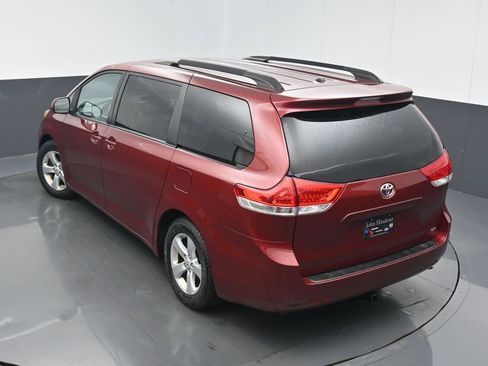 Used 2012 Toyota Sienna LE w/ Towing Pkg image 36