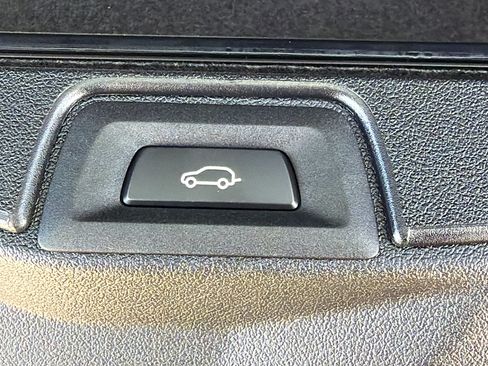 New 2026 BMW X5 sDrive40i w/ Premium Package RWD image 12