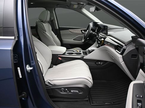 Certified 2026 Acura MDX SH-AWD w/ Advance Package image 17