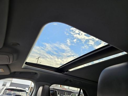 Used 2022 Ford Explorer XLT w/ Equipment Group 202A image 21