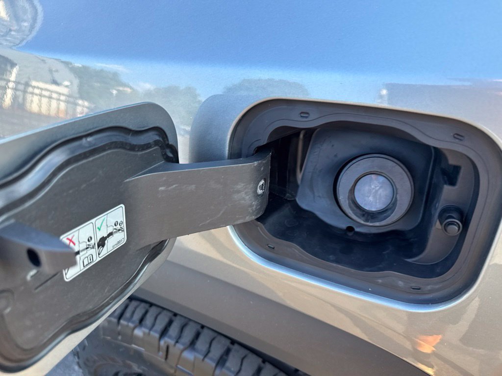 Used 2023 GMC Acadia AT4 w/ Technology Package AWD/4WD image 58