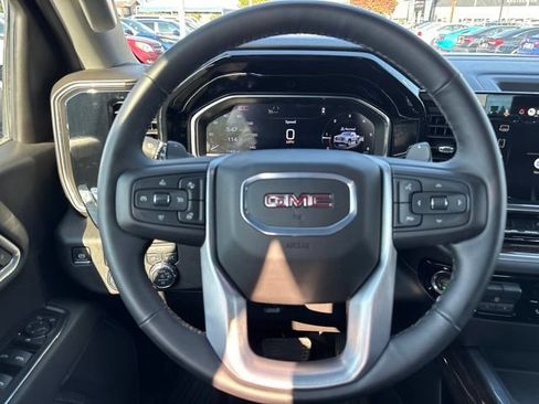 Used 2025 GMC Sierra 1500 Elevation AWD/4WD image 18