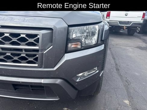 Used 2022 Nissan Frontier SV AWD/4WD image 8