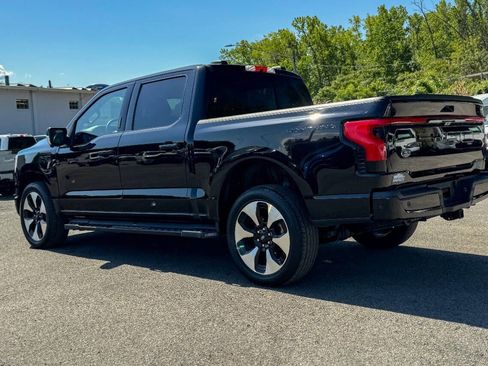 Used 2022 Ford F150 Lightning Platinum AWD/4WD image 5