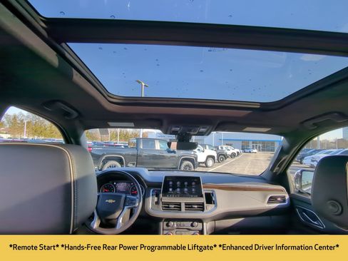 Used 2021 Chevrolet Suburban Premier w/ Premium Package image 17