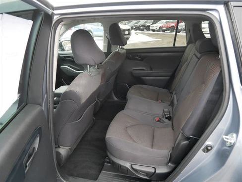 Certified 2022 Toyota Highlander LE image 11
