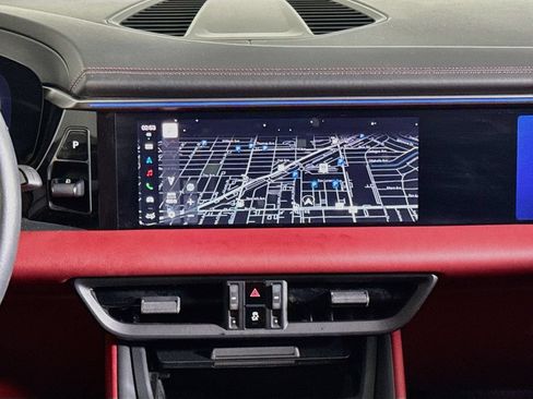 Certified 2025 Porsche Macan Electric RWD image 15