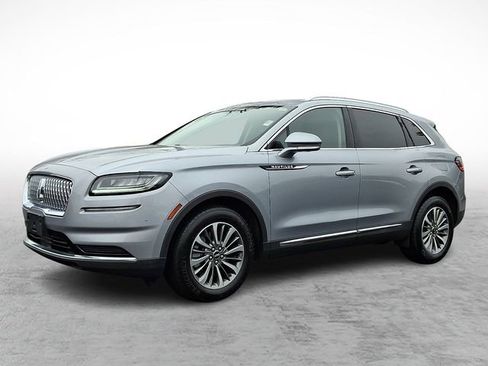 Used 2022 Lincoln Nautilus AWD w/ Premium Package image 3