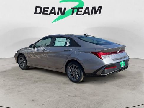 New 2026 Hyundai Elantra Blue image 5