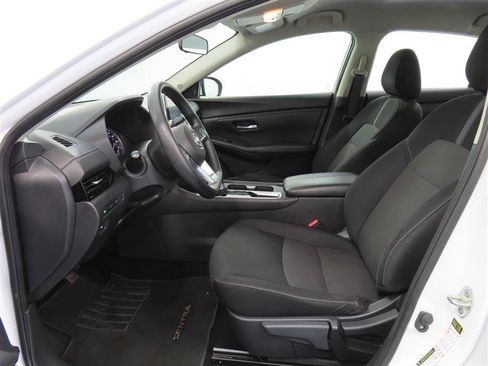 Used 2025 Nissan Sentra SV FWD image 16