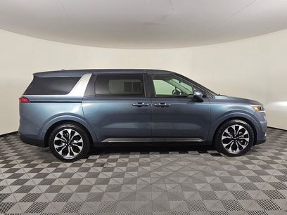 Used 2024 Kia Carnival EX