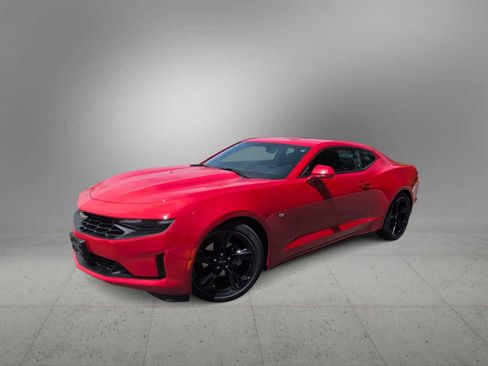 Used 2022 Chevrolet Camaro LT w/ Technology Package RWD image 1