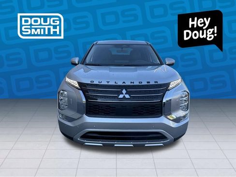 New 2025 Mitsubishi Outlander SE image 6