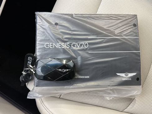 Certified 2026 Genesis GV70 2.5T Select AWD/4WD image 32