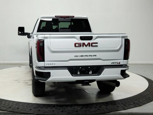 Used 2026 GMC Sierra 2500 AT4 AWD/4WD image 7