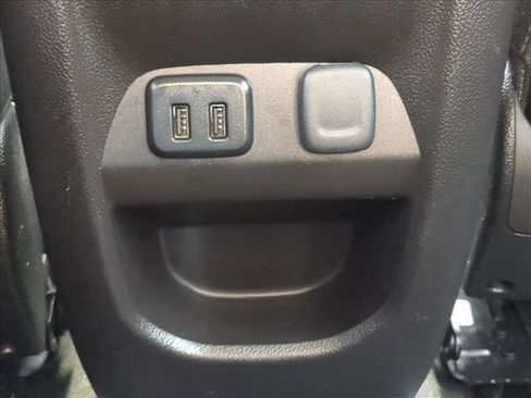 Used 2017 Chevrolet Colorado LT image 20