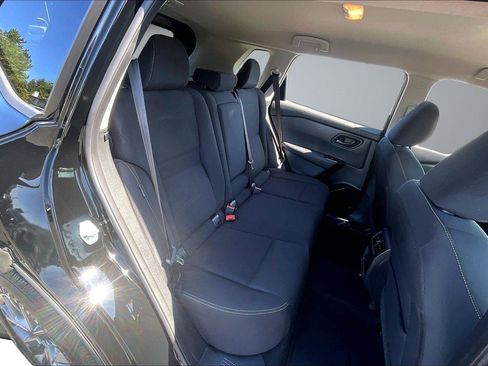 Used 2024 Nissan Rogue S AWD/4WD image 25