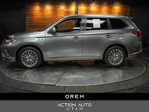 Used 2020 Mitsubishi Outlander GT image 1