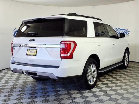 Used 2021 Ford Expedition XLT image 6