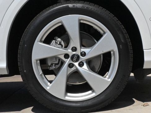 Used 2025 Audi Q5 Premium Plus image 34