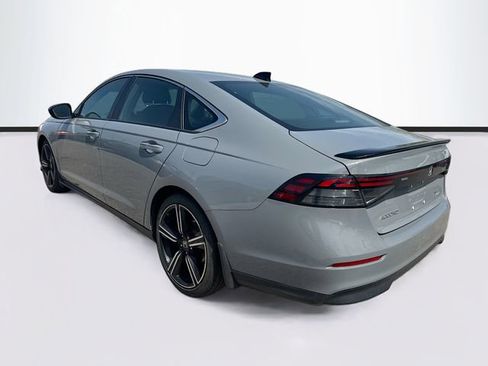 Used 2023 Honda Accord Sport image 2