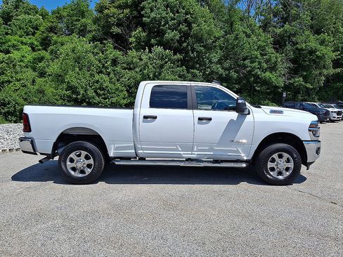 Used 2025 RAM 2500 Big Horn AWD/4WD image 25