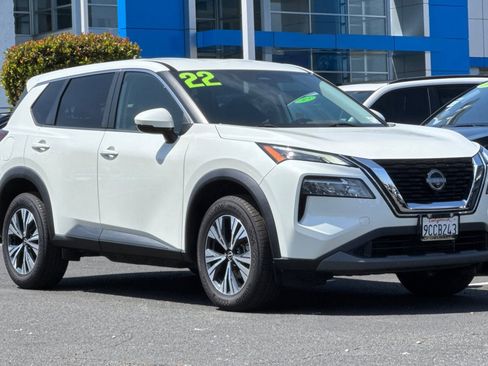 Used 2022 Nissan Rogue SV AWD/4WD image 2