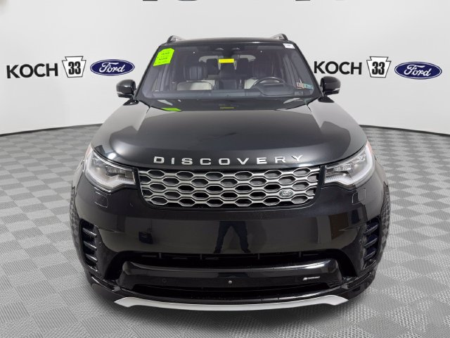 Used 2023 Land Rover Discovery Metropolitan Edition AWD/4WD image 2