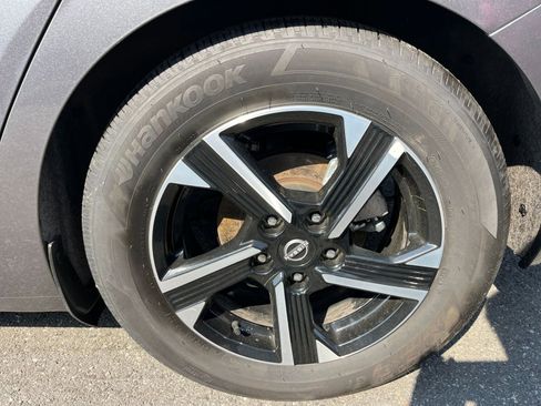 Used 2025 Nissan Sentra SV image 29