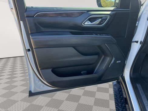 Used 2023 Chevrolet Suburban Z71 image 10