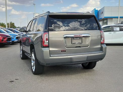 Used 2019 GMC Yukon Denali w/ Denali Ultimate Package AWD/4WD image 9