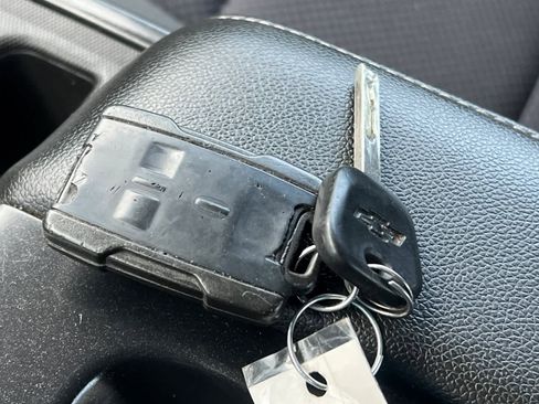 Used 2016 Chevrolet Silverado 1500 LT image 22