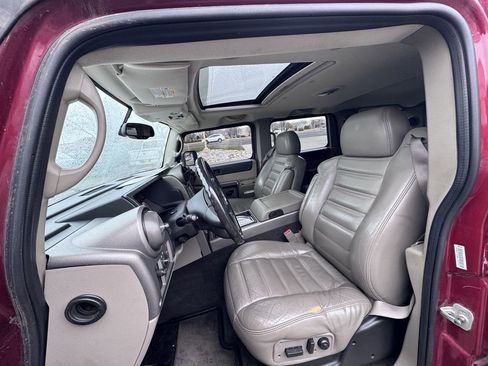Used 2004 HUMMER H2 w/ Preferred Equipment Group image 14