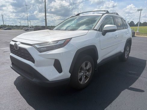 Used 2023 Toyota RAV4 XLE w/ Convenience Package FWD image 1