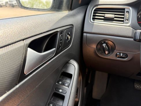Used 2014 Volkswagen Jetta S FWD image 19