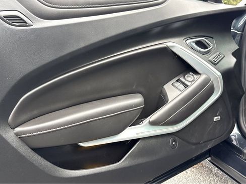 Used 2019 Chevrolet Camaro LT RWD image 18