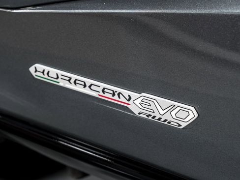 Used 2023 Lamborghini Huracan EVO image 50
