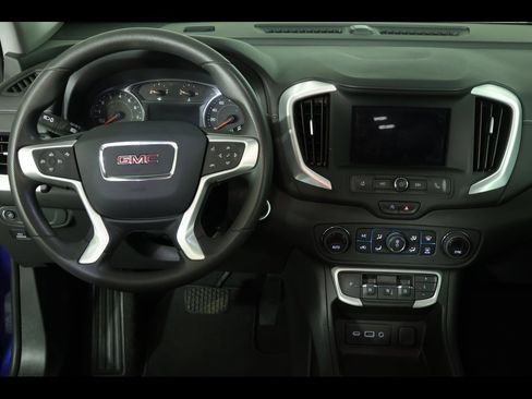 Used 2022 GMC Terrain SLE w/ Driver Convenience Package image 14