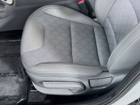 Used 2022 Kia Niro LX FWD image 18
