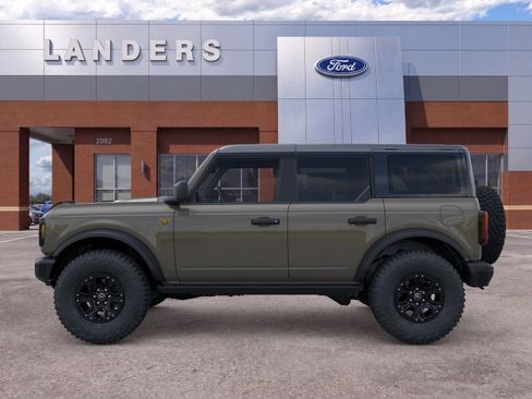 New 2026 Ford Bronco Badlands AWD/4WD image 3