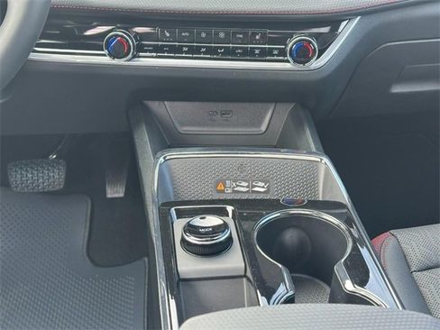 New 2026 Chevrolet Equinox RS image 9