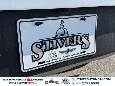 Certified 2025 Hyundai Venue SE image 14