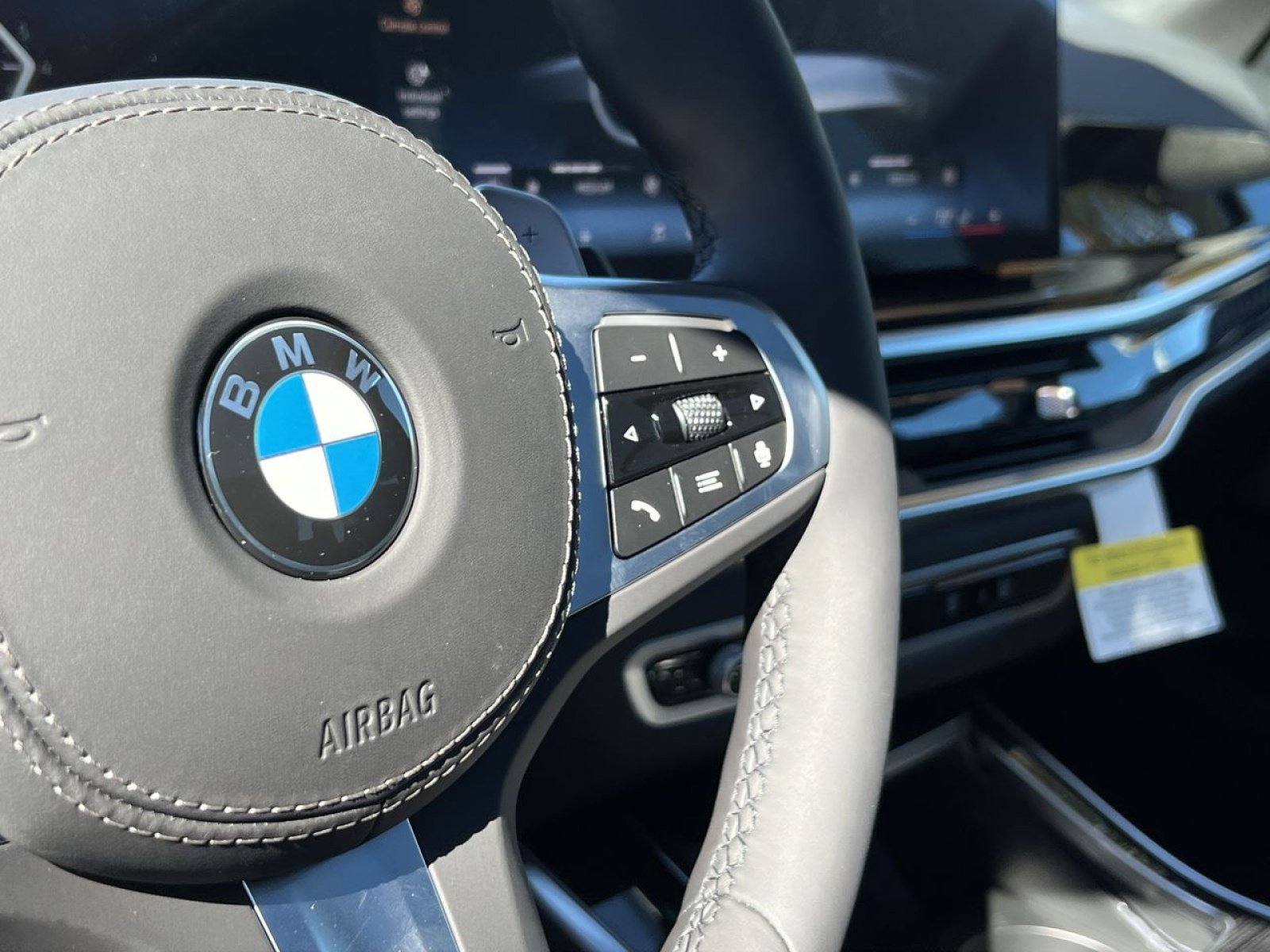 Used 2026 BMW X5 xDrive40i w/ M Sport Package AWD/4WD image 28