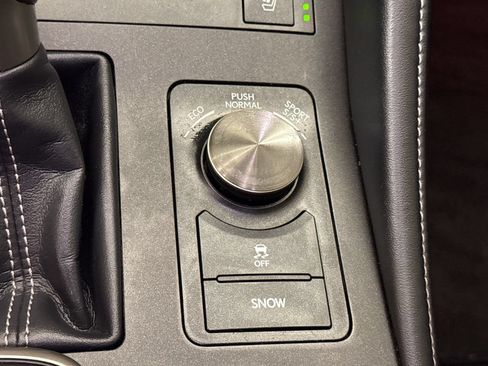 Used 2016 Lexus RC 200t RWD image 29